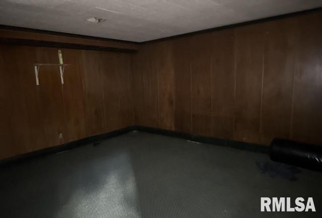 204 N MAPLE Street, Christopher, IL 62822