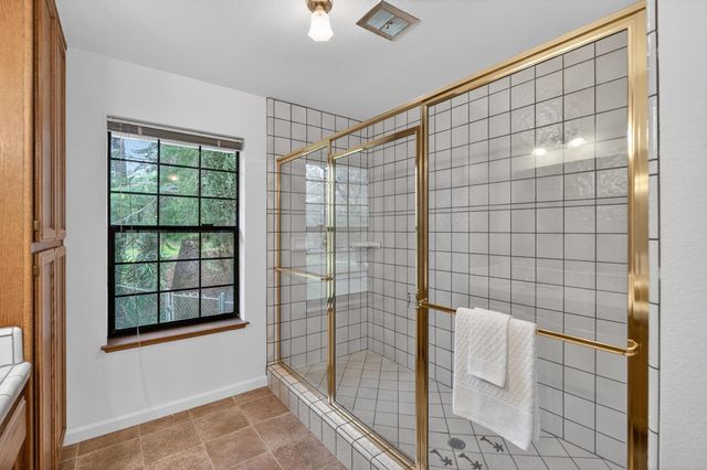 2801 Countryside Dr, Placerville, CA 95667