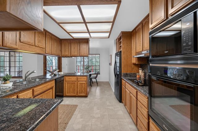 2801 Countryside Dr, Placerville, CA 95667