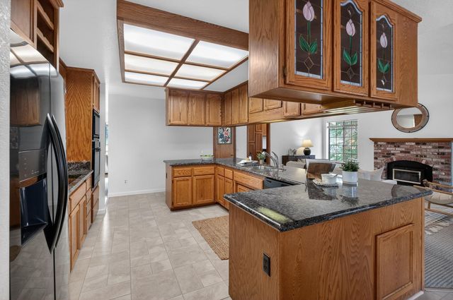 2801 Countryside Dr, Placerville, CA 95667