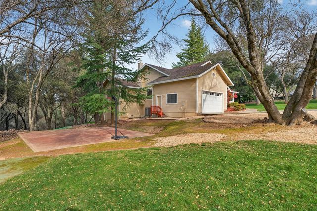 2801 Countryside Dr, Placerville, CA 95667
