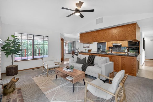 2801 Countryside Dr, Placerville, CA 95667