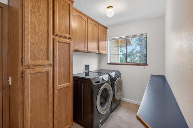 2801 Countryside Dr, Placerville, CA 95667