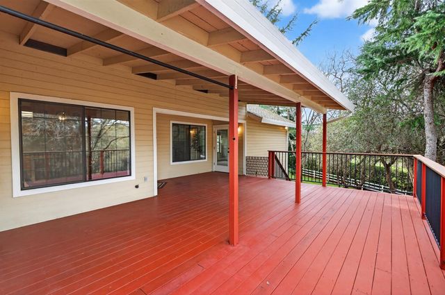 2801 Countryside Dr, Placerville, CA 95667