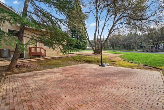 2801 Countryside Dr, Placerville, CA 95667