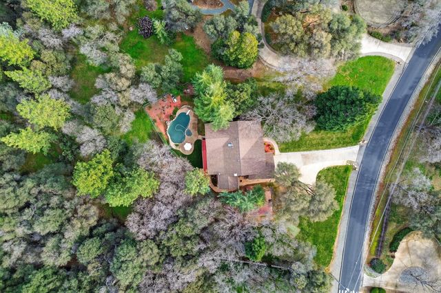 2801 Countryside Dr, Placerville, CA 95667