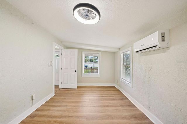 5502 40TH STREET N, St Petersburg, FL 33714