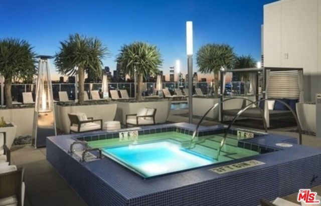 3033 Wilshire Avenue PH1604, Los Angeles, CA 90010