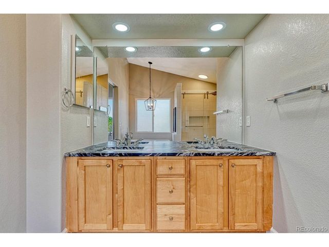10202 Nickolas Ave, Littleton, CO 80130