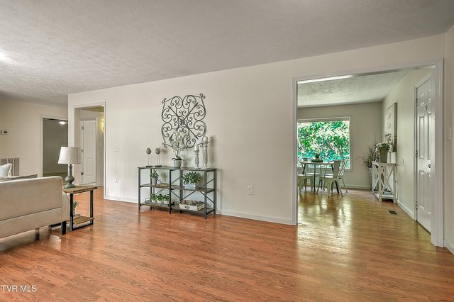 4148 Skyland Drive, Kingsport, TN 37664