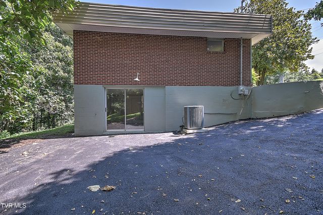 4148 Skyland Drive, Kingsport, TN 37664