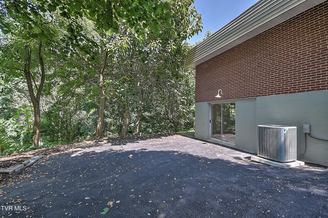 4148 Skyland Drive, Kingsport, TN 37664