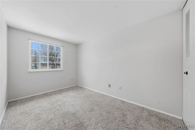 31 Greengage Circle, Amherst, NY 14051