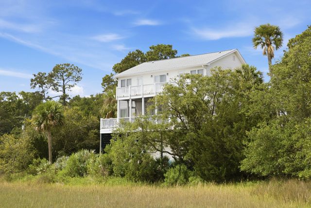 3925 Lybrand Street, Edisto Island, SC 29438