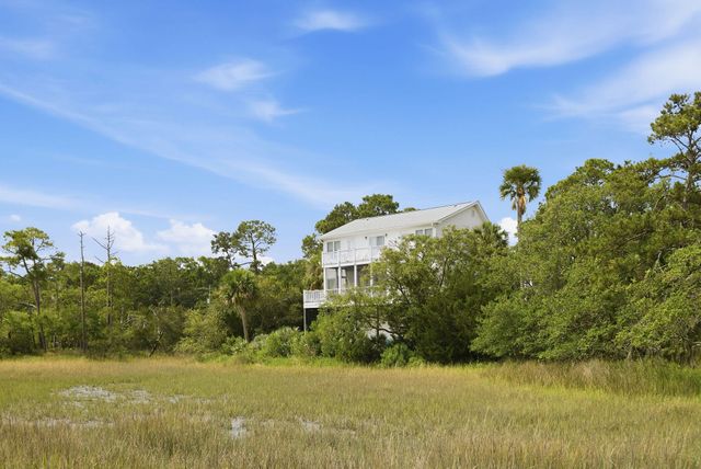 3925 Lybrand Street, Edisto Island, SC 29438