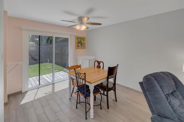12227 Glenview Drive, Montgomery, TX 77356