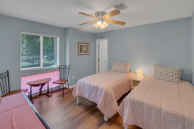 12227 Glenview Drive, Montgomery, TX 77356