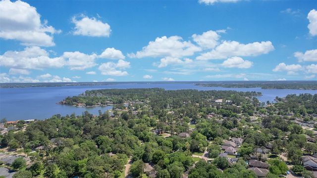 12227 Glenview Drive, Montgomery, TX 77356