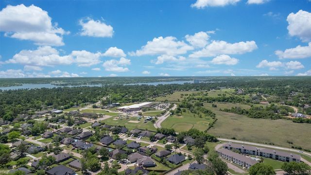 12227 Glenview Drive, Montgomery, TX 77356