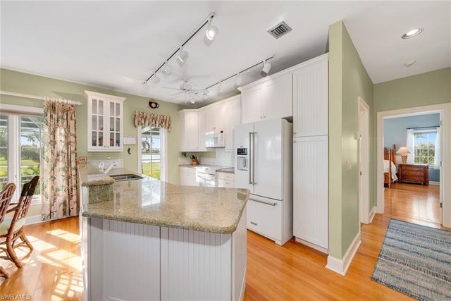 1172 Kittiwake CIR, Sanibel, FL 33957