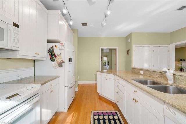 1172 Kittiwake CIR, Sanibel, FL 33957