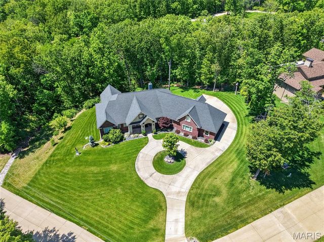 1075 Stonebrooke Lane, Wentzville, MO 63385