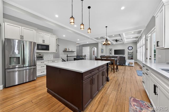1075 Stonebrooke Lane, Wentzville, MO 63385