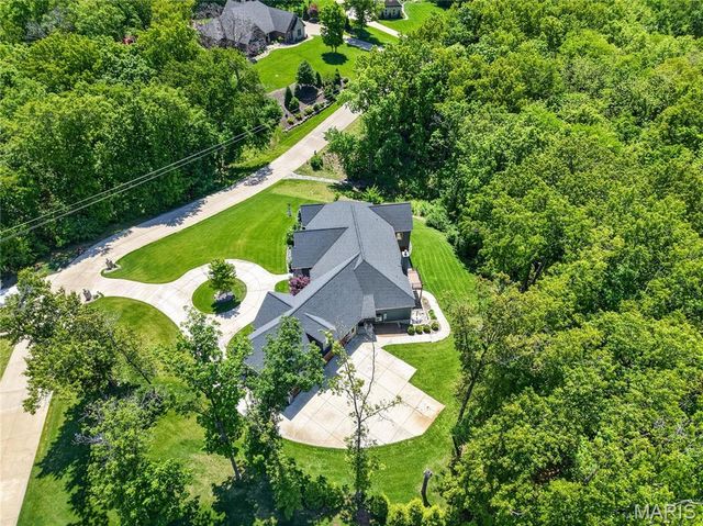 1075 Stonebrooke Lane, Wentzville, MO 63385