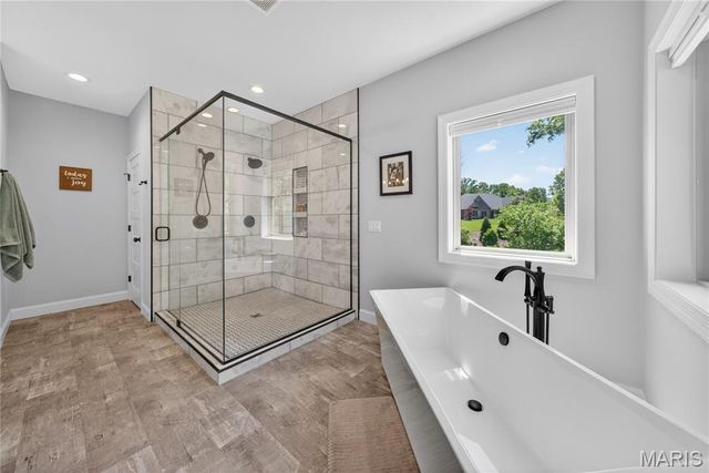 1075 Stonebrooke Lane, Wentzville, MO 63385