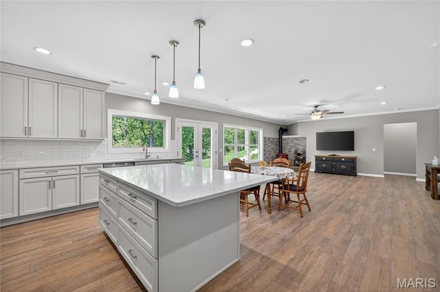 1075 Stonebrooke Lane, Wentzville, MO 63385