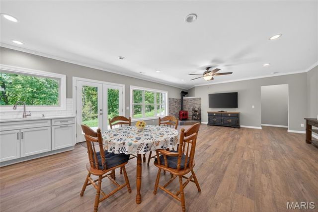 1075 Stonebrooke Lane, Wentzville, MO 63385