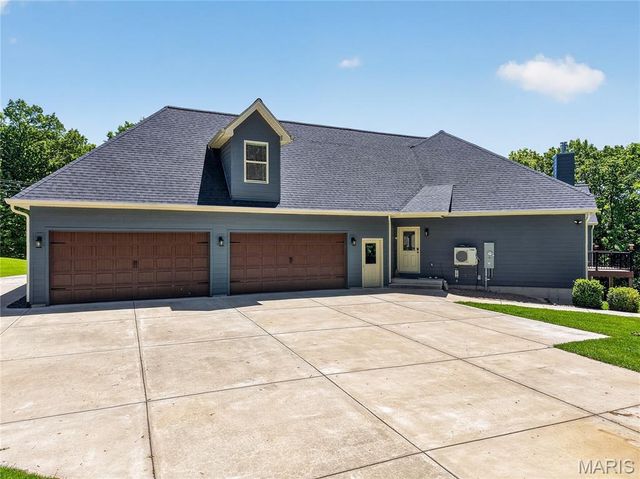 1075 Stonebrooke Lane, Wentzville, MO 63385