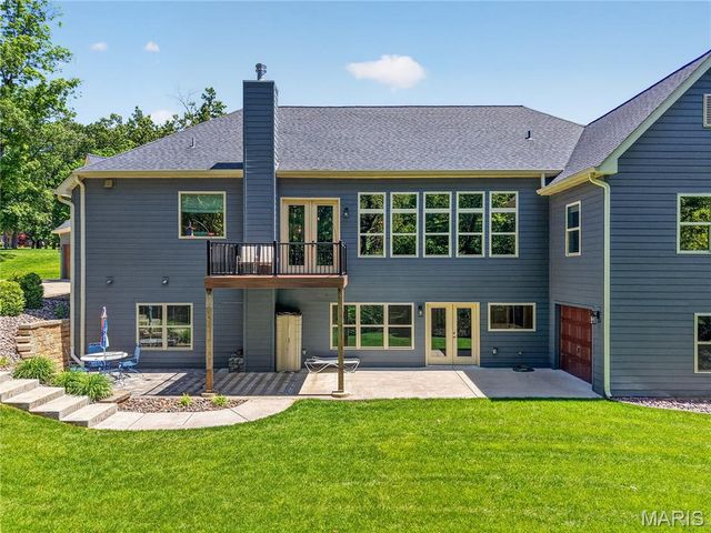 1075 Stonebrooke Lane, Wentzville, MO 63385