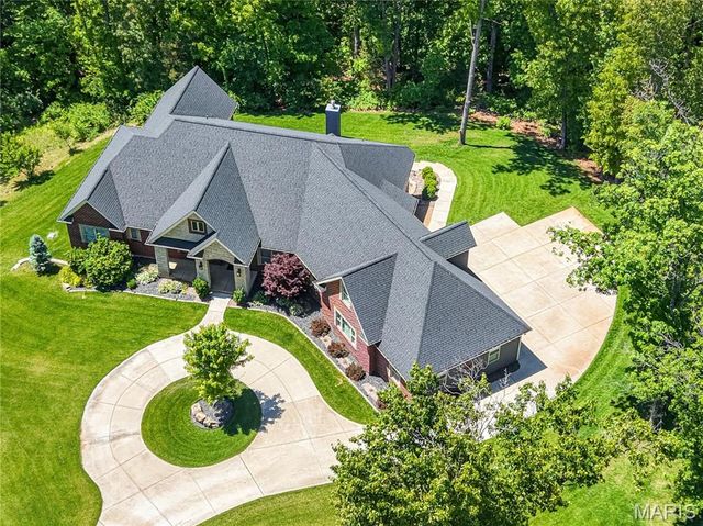 1075 Stonebrooke Lane, Wentzville, MO 63385
