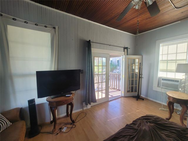 1707 Market Street 5, Galveston, TX 77550