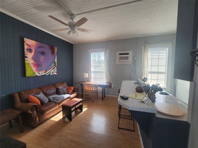 1707 Market Street 5, Galveston, TX 77550