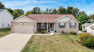 311 Longview Drive, Columbia, IL 62236