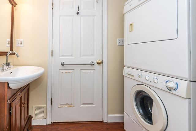 10 Middle Street Ct 7, Waltham, MA 02451