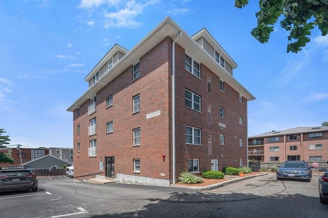 10 Middle Street Ct 7, Waltham, MA 02451