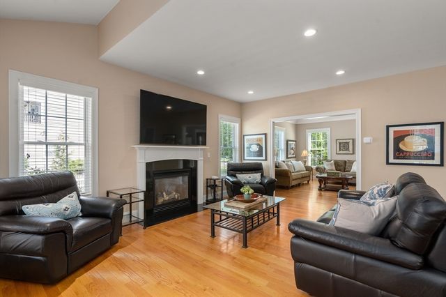 77 Cedar Street, Wellesley, MA 02481