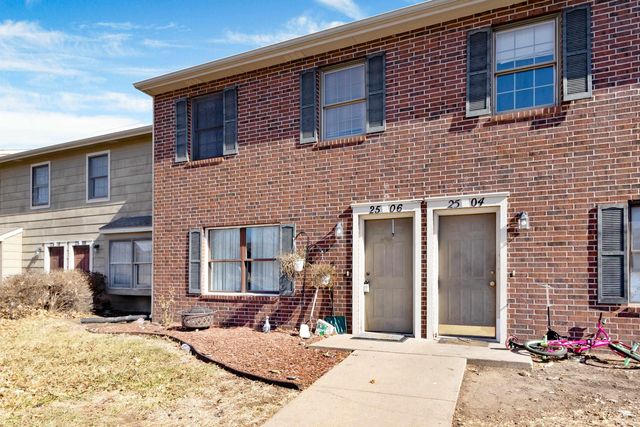 2506 Candle Crest Circle, Manhattan, KS 66503