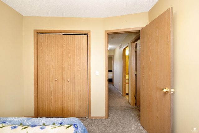 2506 Candle Crest Circle, Manhattan, KS 66503