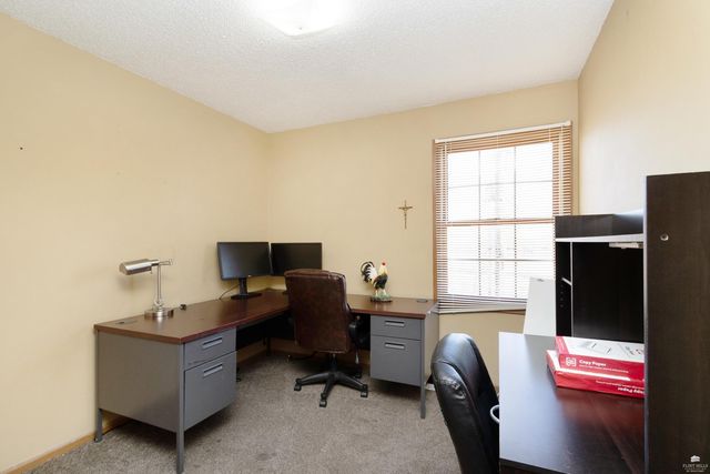 2506 Candle Crest Circle, Manhattan, KS 66503