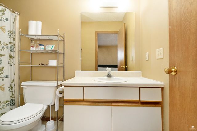 2506 Candle Crest Circle, Manhattan, KS 66503