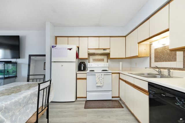 2506 Candle Crest Circle, Manhattan, KS 66503