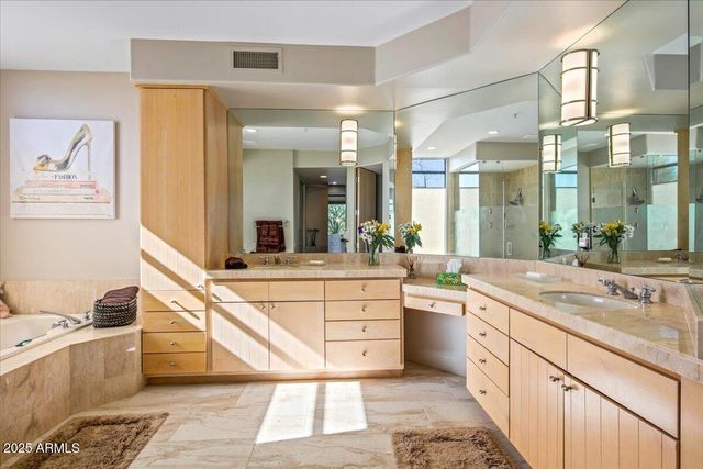 10507 E Fernwood Lane, Scottsdale, AZ 85262
