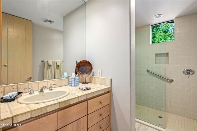 10507 E Fernwood Lane, Scottsdale, AZ 85262