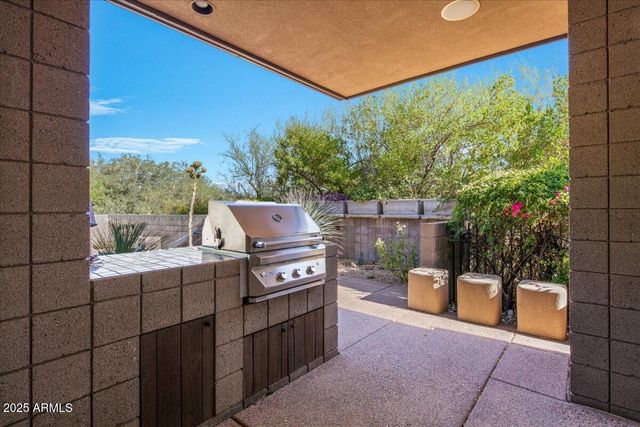 10507 E Fernwood Lane, Scottsdale, AZ 85262