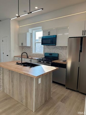 612 E WATER Street, Princeton, IN 47670