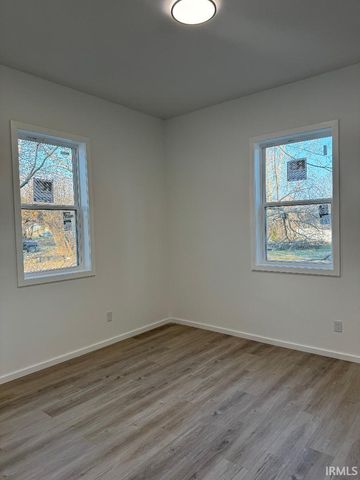 612 E WATER Street, Princeton, IN 47670